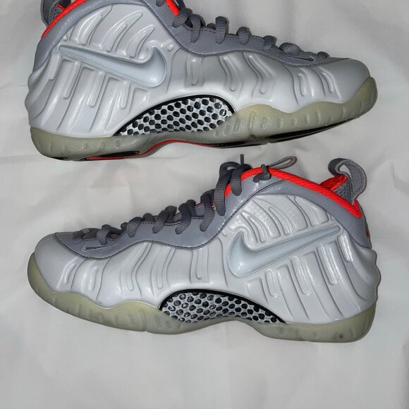 USED - Nike Foamposite One Premium Platinum size 9.5 brand new 2016 - Picture 4 of 7